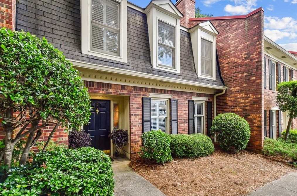 5 Pendleton Pl, Atlanta GA  30342-3764 exterior