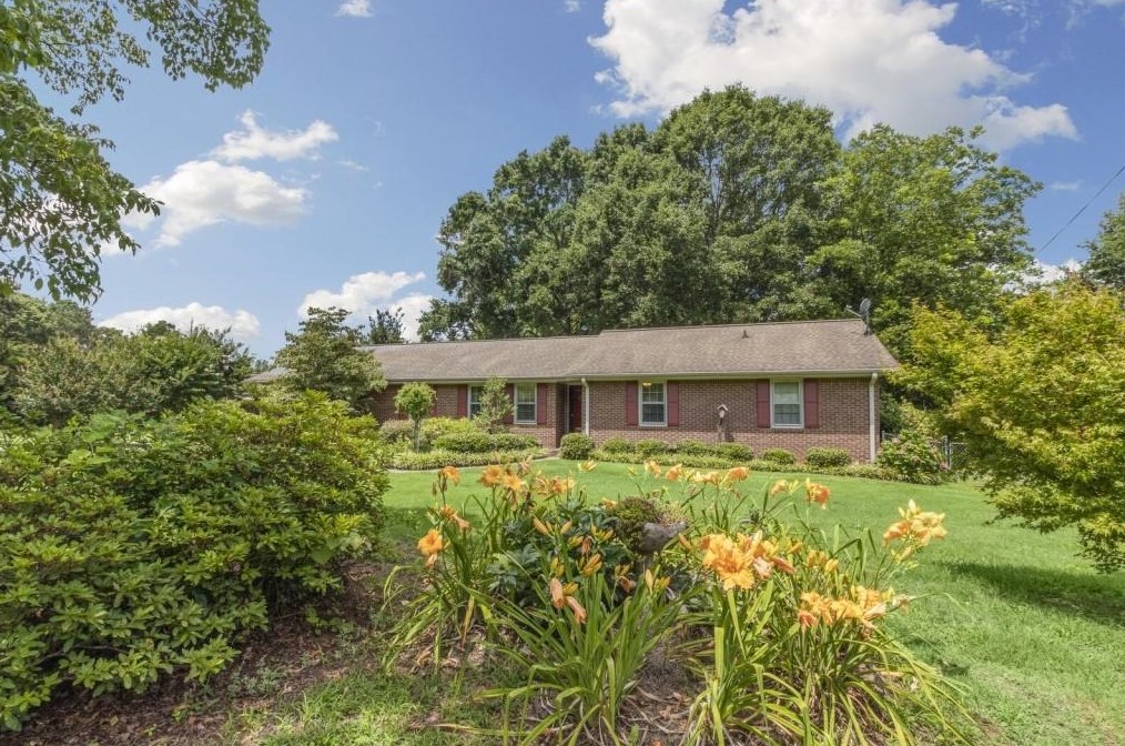 7903 Wright Cir, Jonesboro, GA 30236-3352