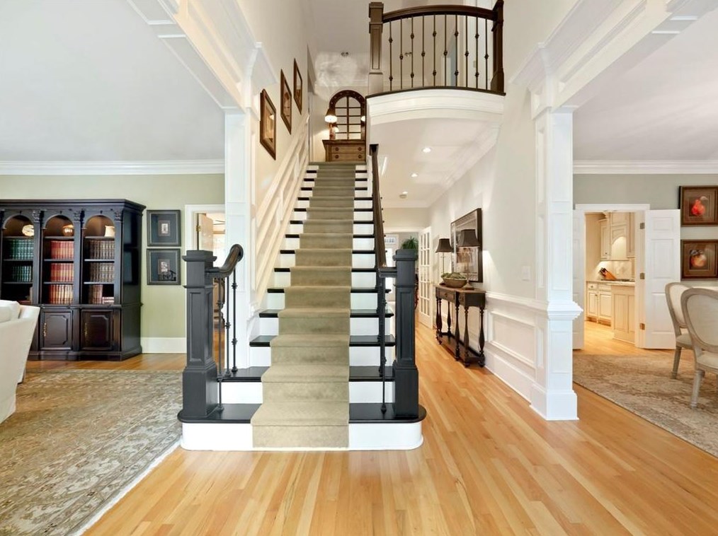 100 Woodchase Ct, Atlanta, GA 30319-4308