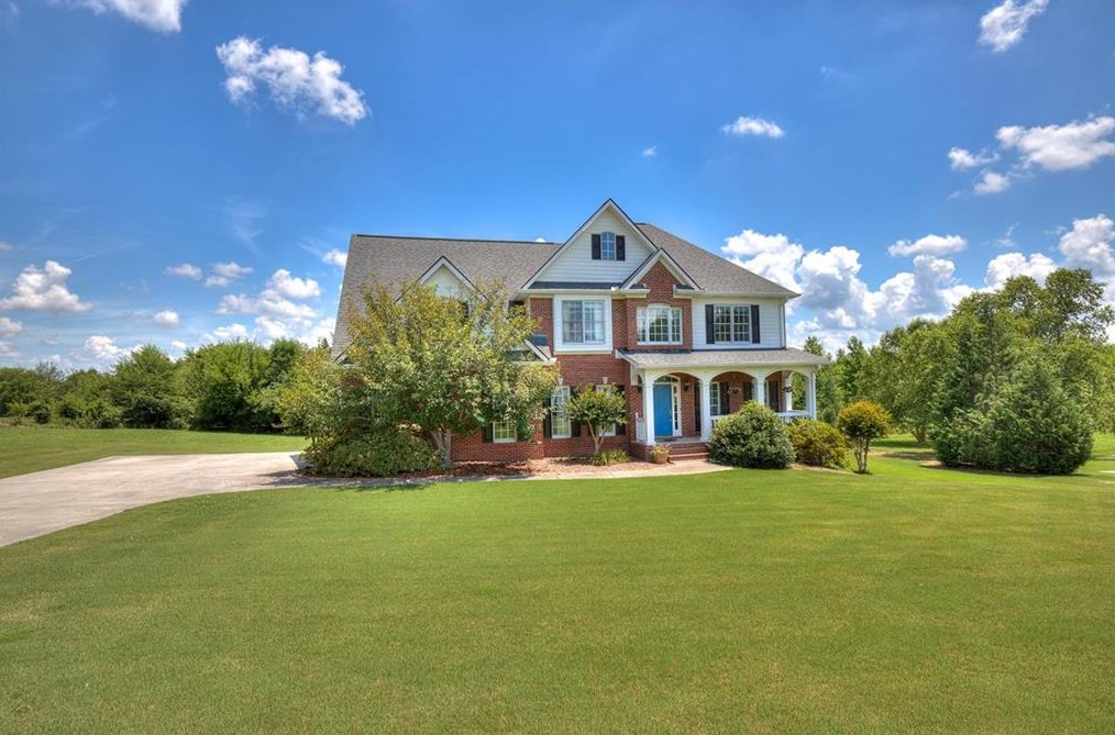 481 Fields Ferry Dr, Calhoun, GA 30701-9535