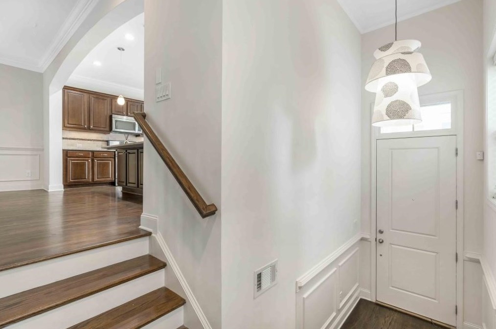 2153 Village Ln, Smyrna, GA 30080-9253