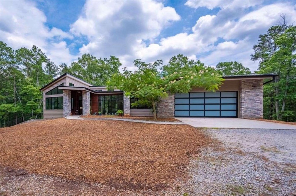 6750 Short Rd, Fairburn, GA 30213-2368