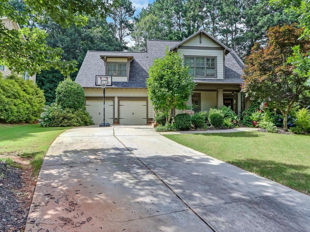 2774 Oak Village Trl, Decatur, GA 30032-6496