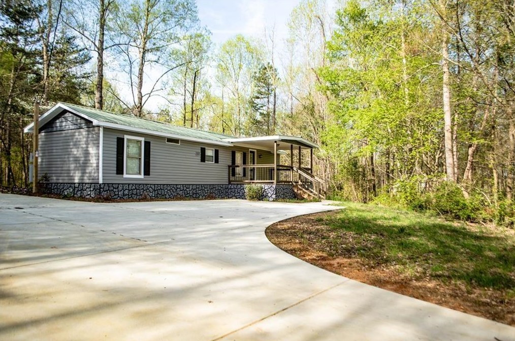 335 Water Plant Rd, Commerce, GA 30529