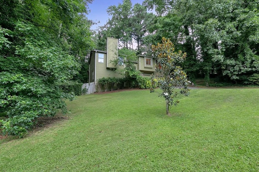 6731 Romain Dr, Acworth, GA 30102-1176