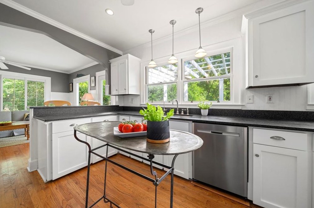 312 Michigan Ave, Decatur GA  30030-1851 exterior