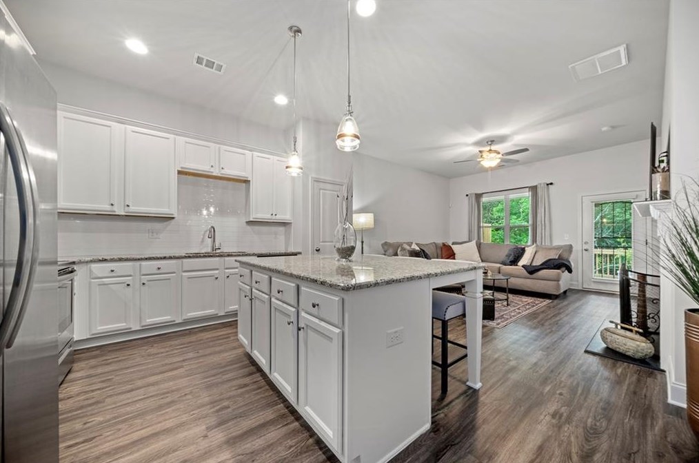 542 Vandenburg Dr, Villa Rica, GA 30180