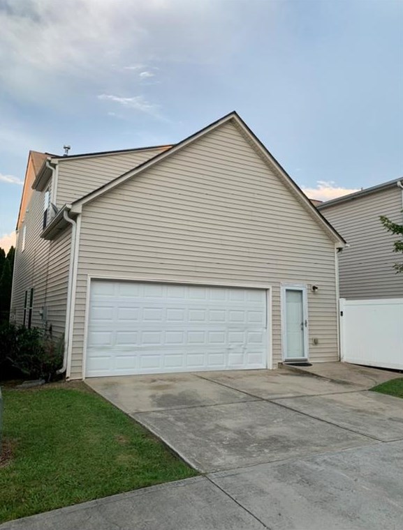 3040 Imperial Cir, Atlanta GA  30311-5210 exterior