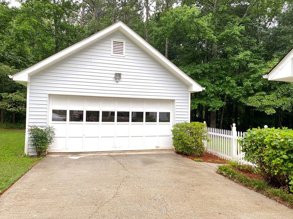 108 Wildflower Dr, Social Circle, GA 30025