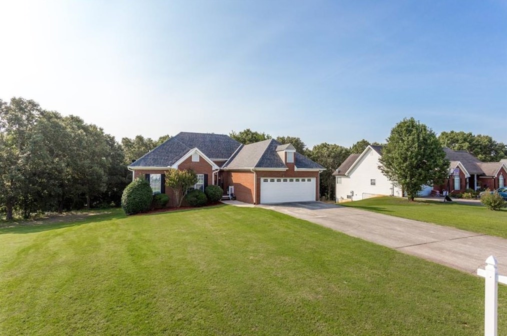 22 Friendship Rd, Euharlee, GA 30145-2848