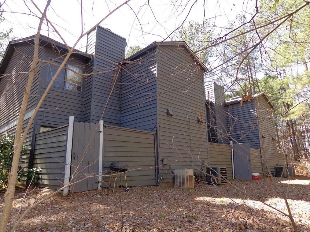 6519 Parton Ct, Norcross, GA 30092-6118