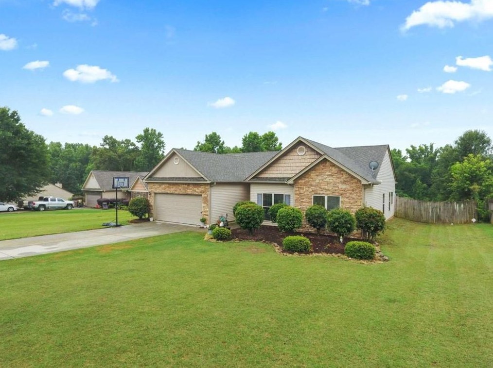 615 Joes Trl, Winder, GA 30680-2976