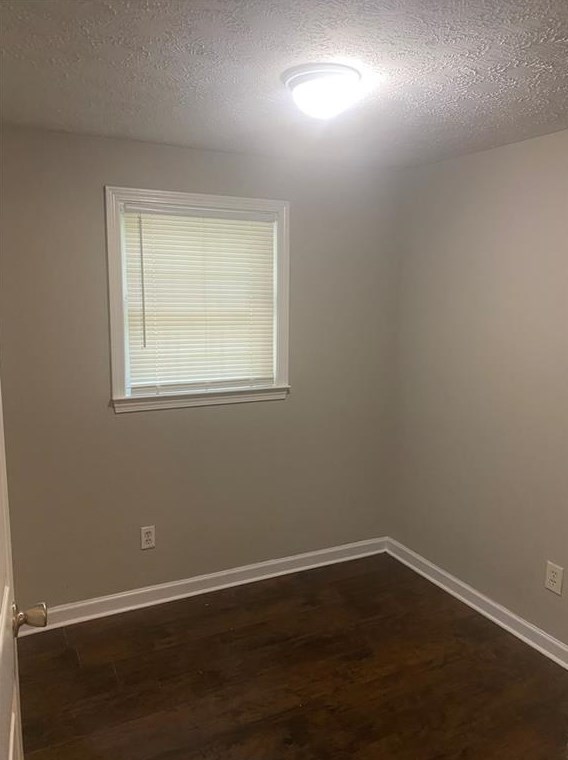 281 Valley Lake Dr, Stone Mountain, GA 30087