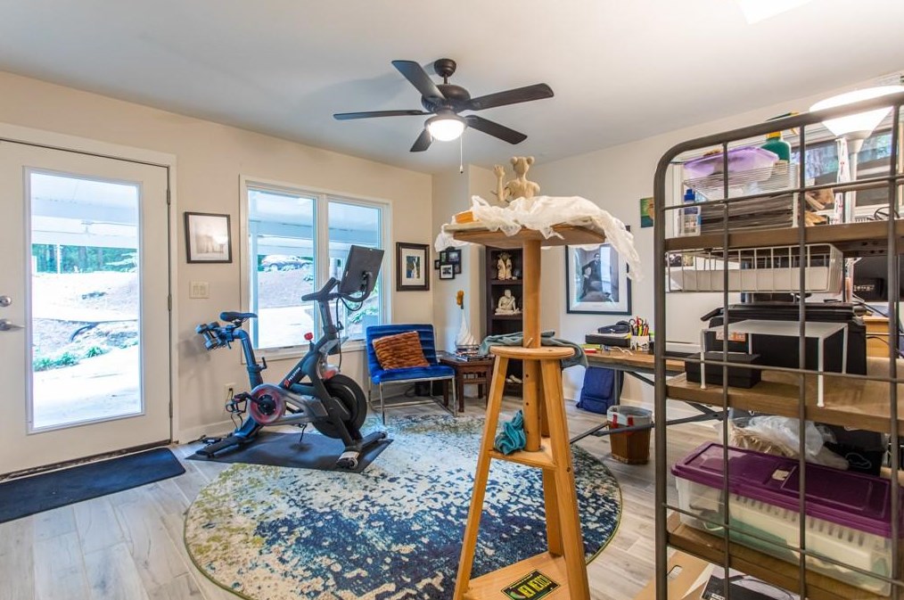 1018 Mcconnell Dr, Decatur GA  30033-3402 exterior