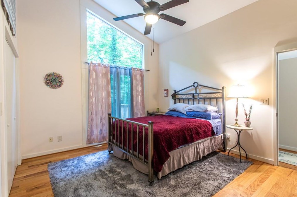 1018 Mcconnell Dr, Decatur GA  30033-3402 exterior