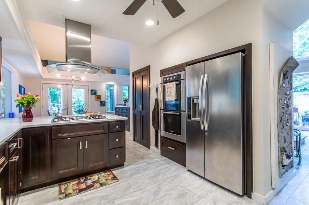 1018 Mcconnell Dr, Decatur GA  30033-3402 exterior