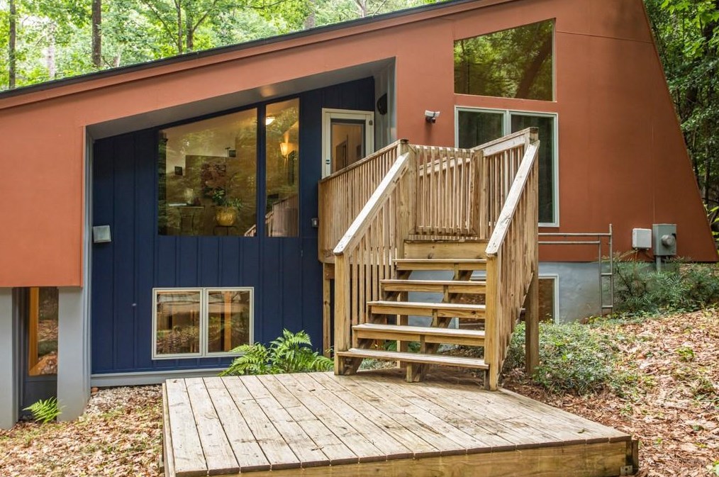 1018 Mcconnell Dr, Decatur GA  30033-3402 exterior