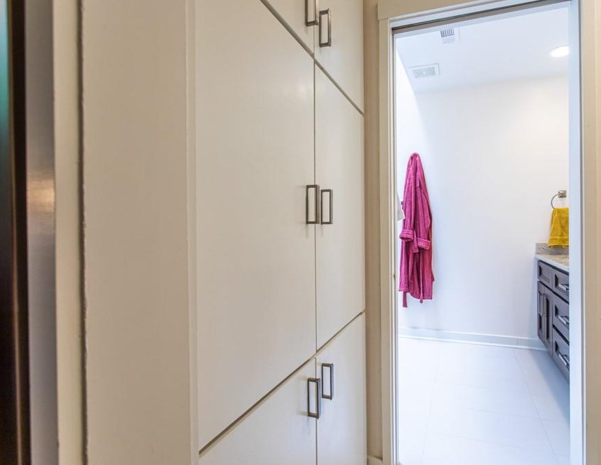 1018 Mcconnell Dr, Decatur GA  30033-3402 exterior