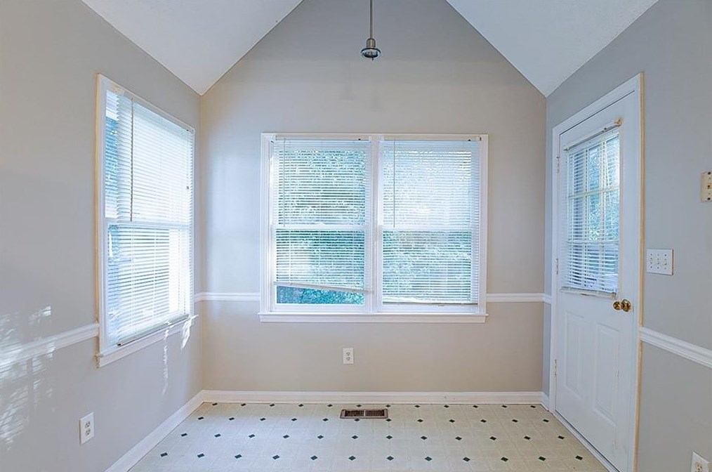 263 Victorian Cir, Dallas GA  30157-5673 exterior