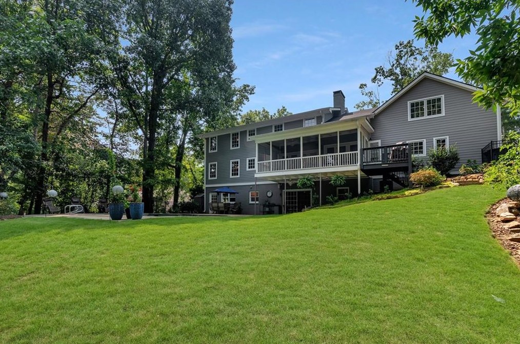 835 Overhill Ct, Atlanta GA  30328-3660 exterior