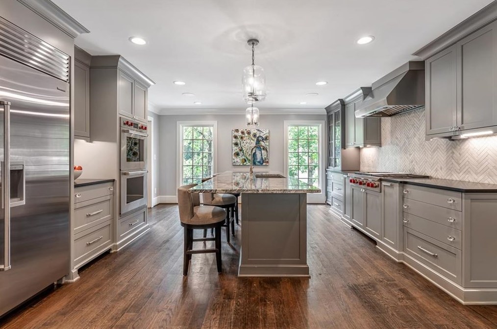 835 Overhill Ct, Atlanta GA  30328-3660 exterior