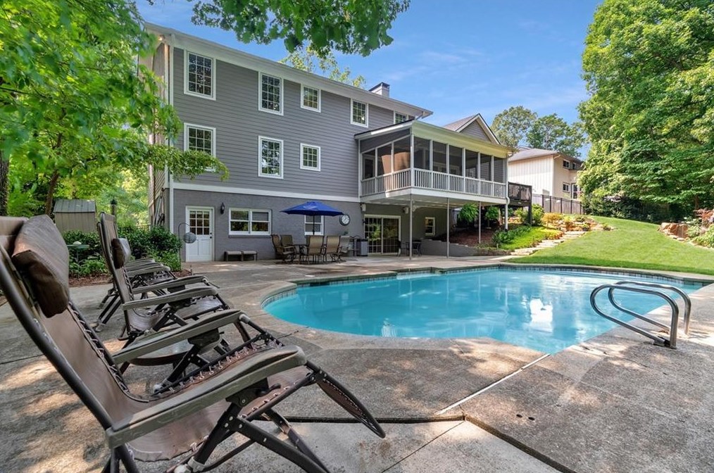 835 Overhill Ct, Atlanta GA  30328-3660 exterior