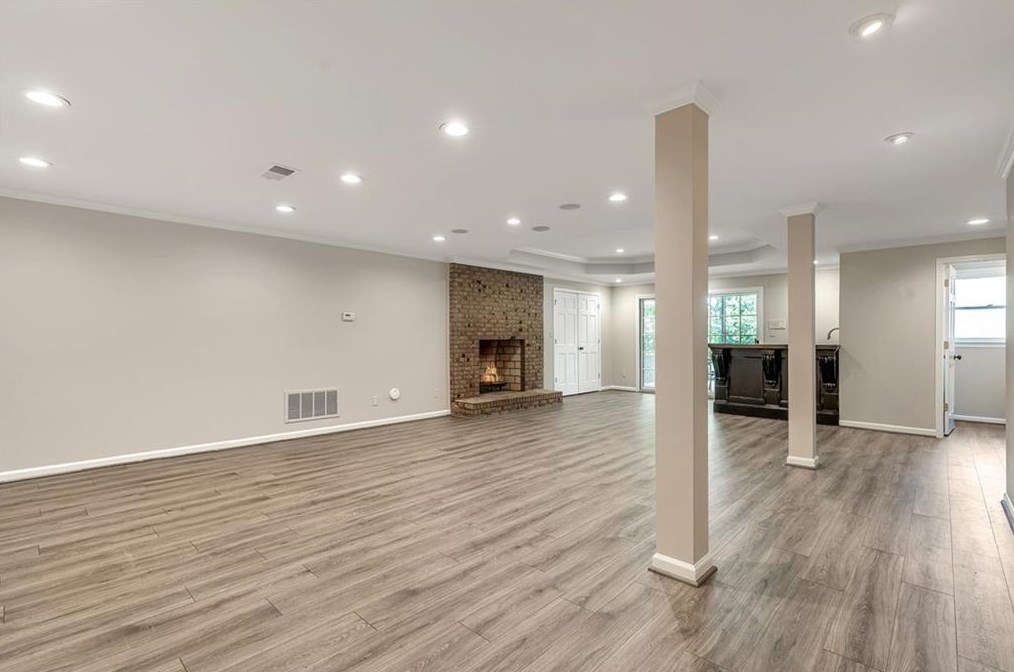 835 Overhill Ct, Atlanta GA  30328-3660 exterior