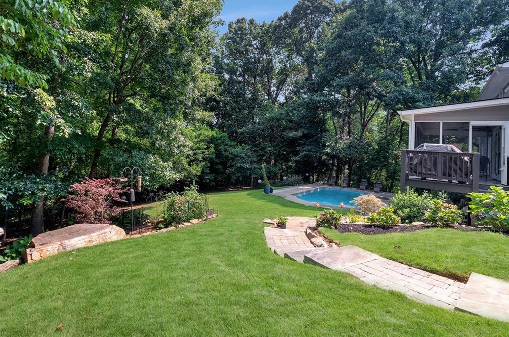 835 Overhill Ct, Atlanta, GA 30328-3660