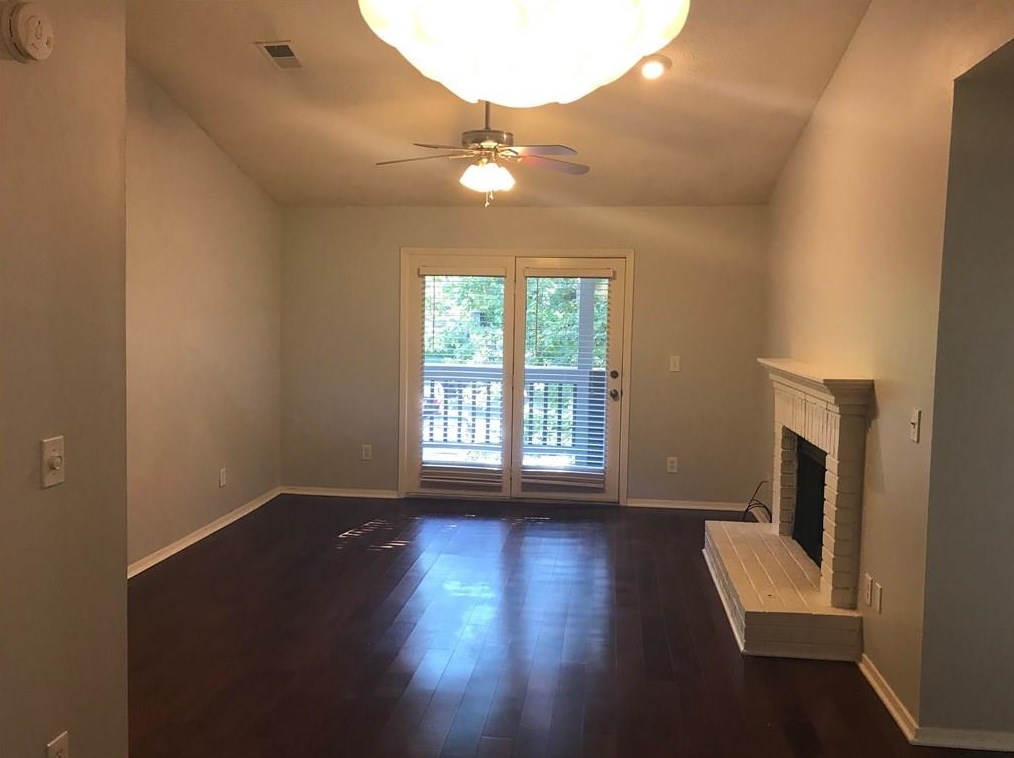 528 Warm Springs Cir, Roswell, GA 30075