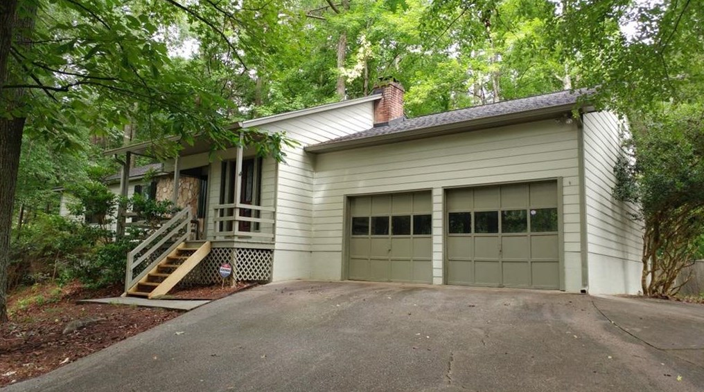 4160 Woodcrest Dr, Powder Springs, GA 30127-2530