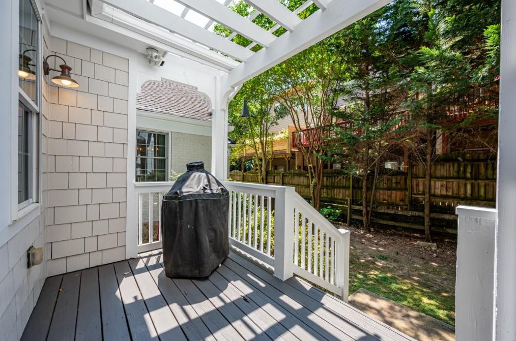 933 Mcdonough St, Decatur GA  30030-4930 exterior