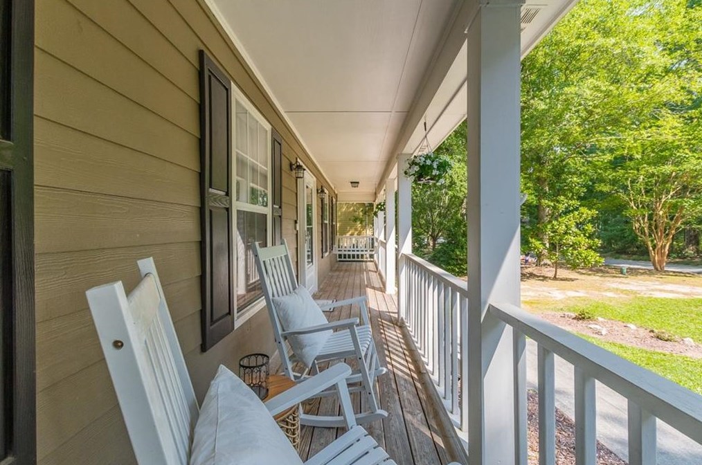 708 Evergreen Dr, Winder, GA 30680