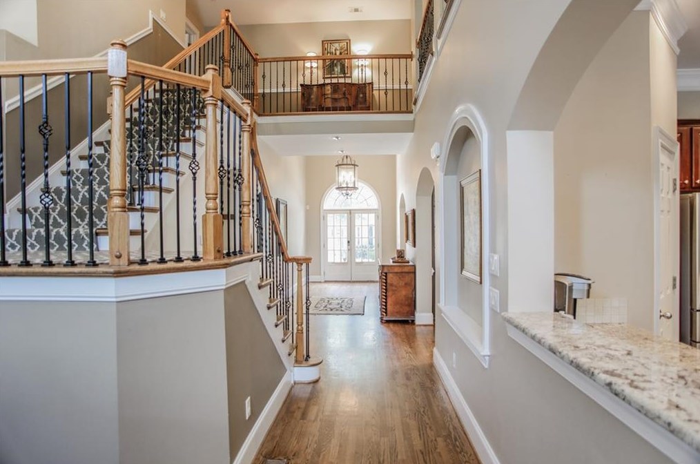 270 Wembley Cir, Atlanta GA  30328-6757 exterior
