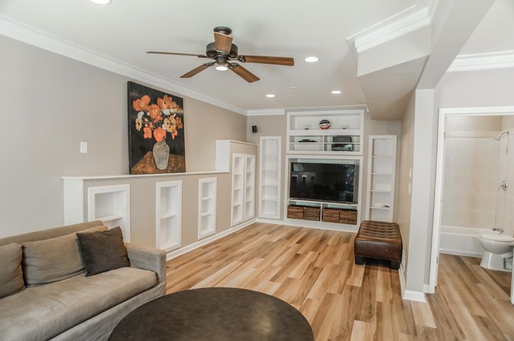 270 Wembley Cir, Atlanta GA  30328-6757 exterior