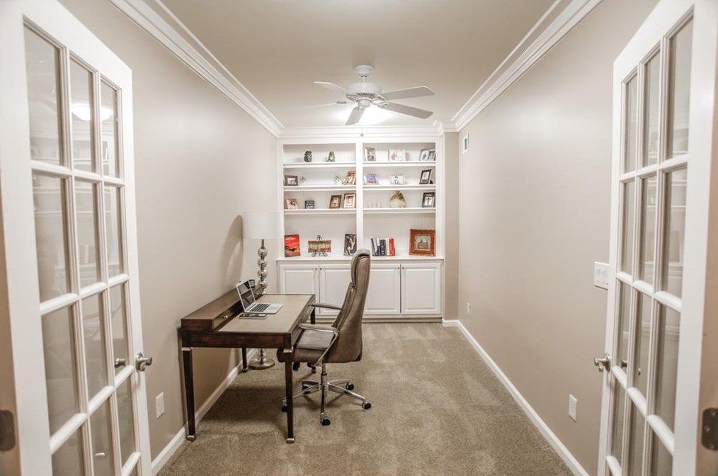270 Wembley Cir, Atlanta GA  30328-6757 exterior