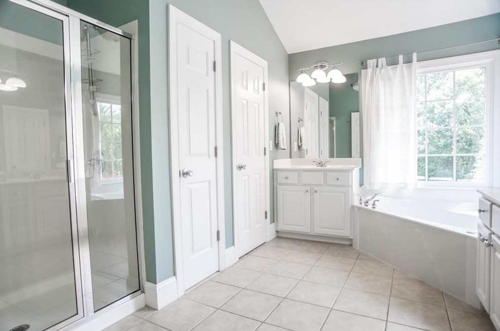270 Wembley Cir, Atlanta GA  30328-6757 exterior