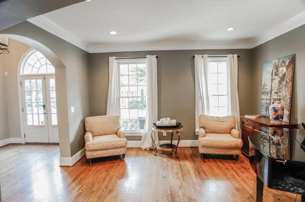 270 Wembley Cir, Atlanta GA  30328-6757 exterior