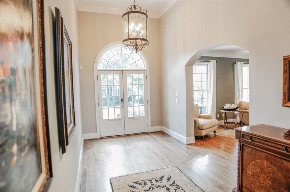 270 Wembley Cir, Atlanta GA  30328-6757 exterior