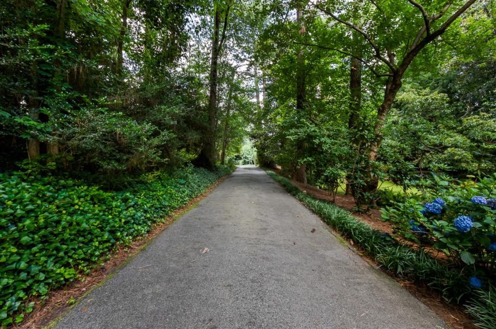 4075 Northside Cir, Atlanta, GA 30342-2112