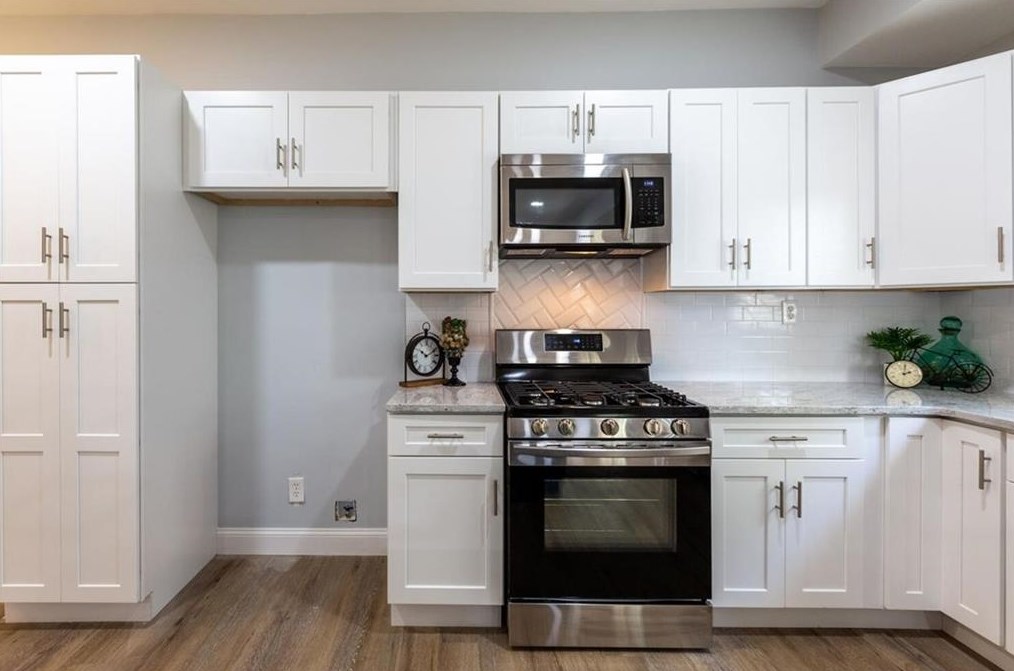 1655 Oak Knoll Cir, Atlanta GA  30315-5207 exterior