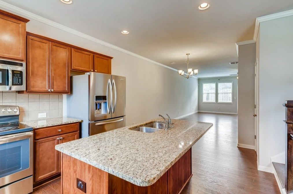 1321 Kingston Trl, Decatur GA  30033-3258 exterior