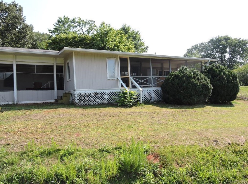 2355 Bellview Ln, Young Harris, GA 30582