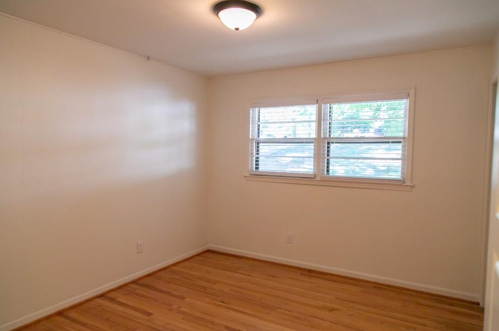 1547 Delia Dr, Decatur GA  30033-3373 exterior