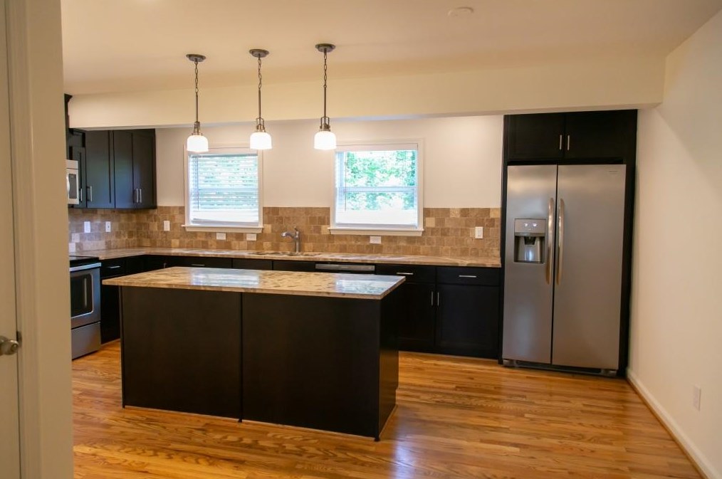 1547 Delia Dr, Decatur GA  30033-3373 exterior