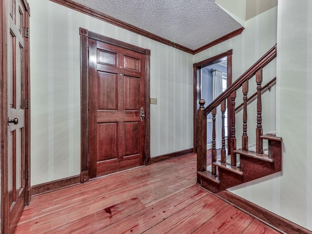 3855 Cooper Lake Dr, Smyrna, GA 30082-4004