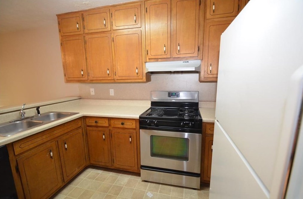 4175 Pine Valley Rd, Tucker, GA 30084