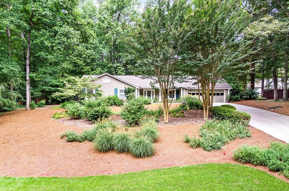 645 Brookford Dr, Alpharetta, GA 30009-3266