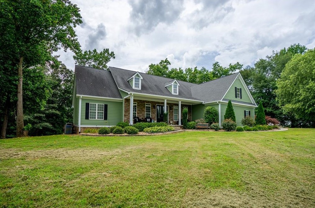 311 Sims Harris Rd, Gillsville, GA 30543-4014