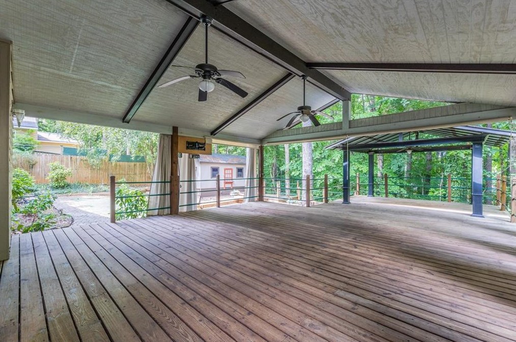 542 Pebble Creek Dr, Norcross, GA 30093-5009