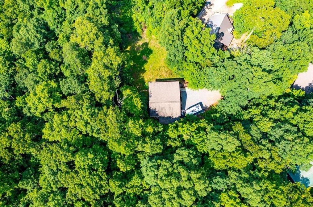 430 Mountain Dr N, Hiawassee, GA 30546